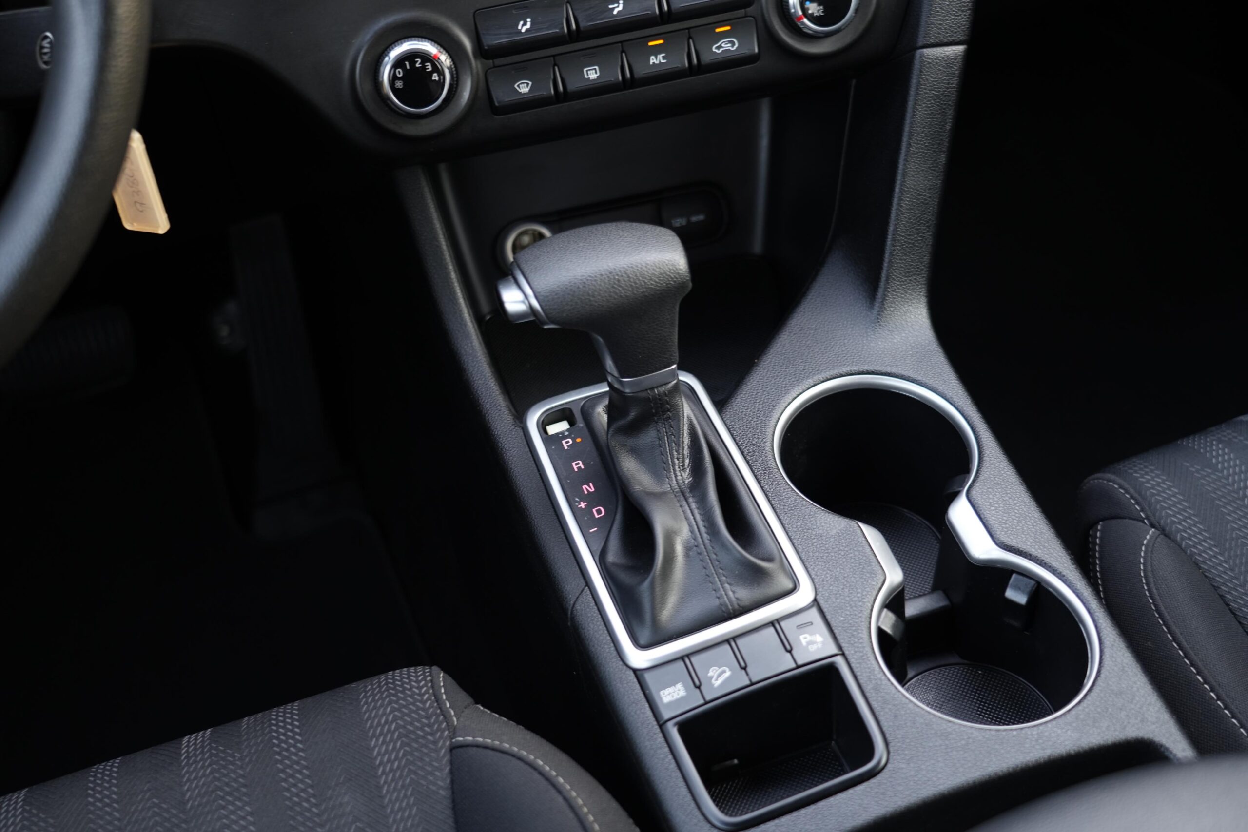 KIA SPORTAGE 2.0