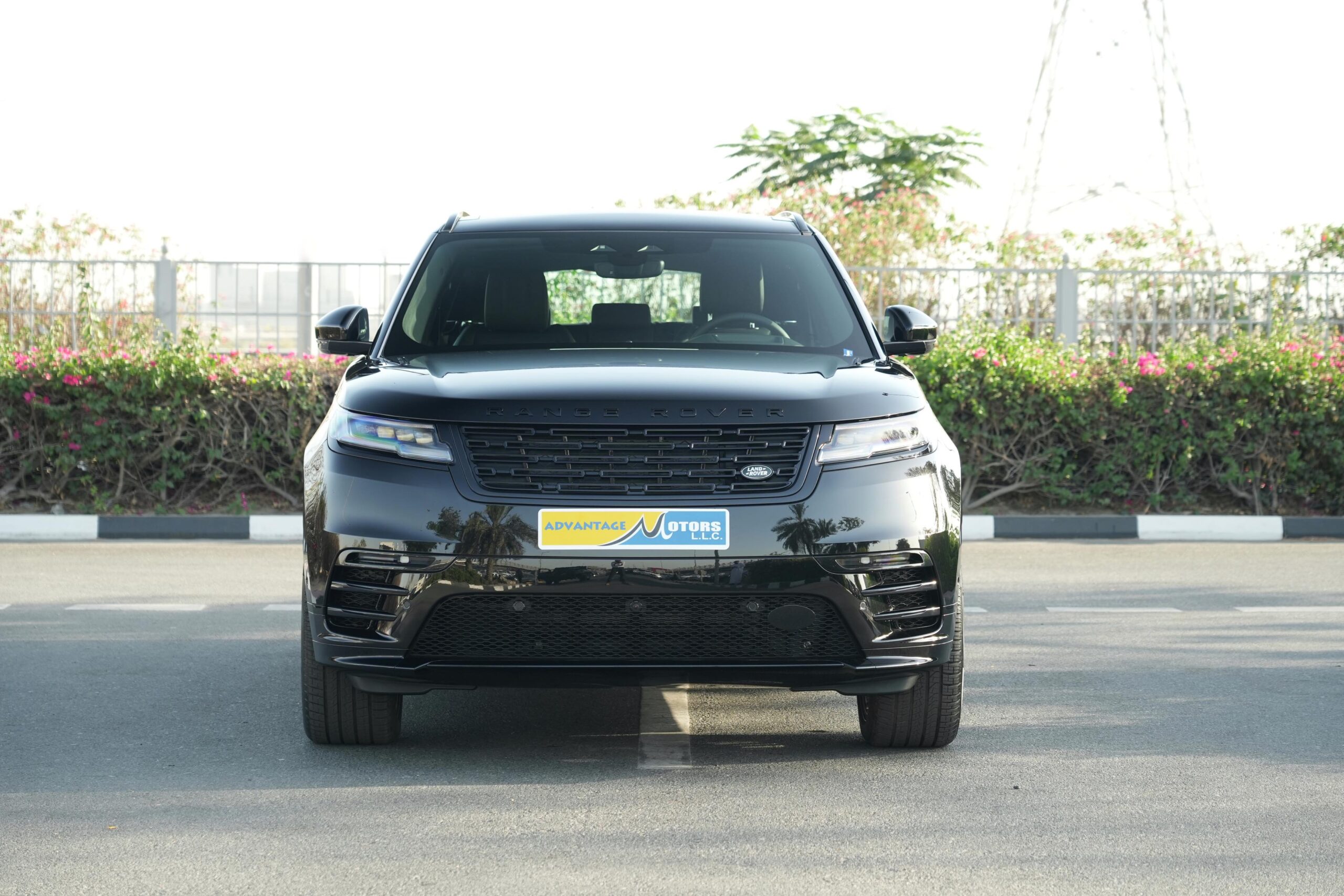 RANGE ROVER VELAR HSE DYNAMIC P – 250