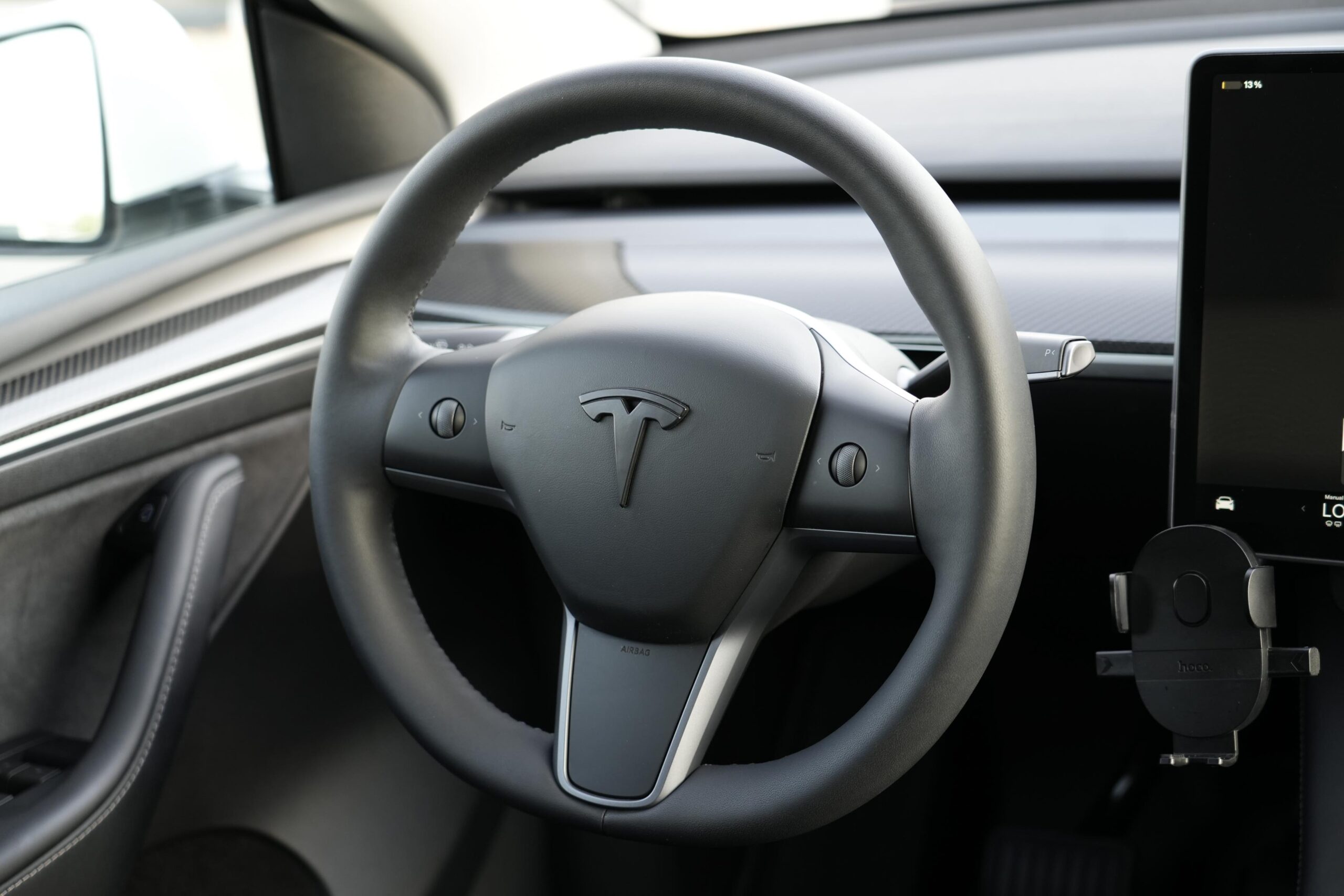 TESLA MODEL Y LONG RANGE