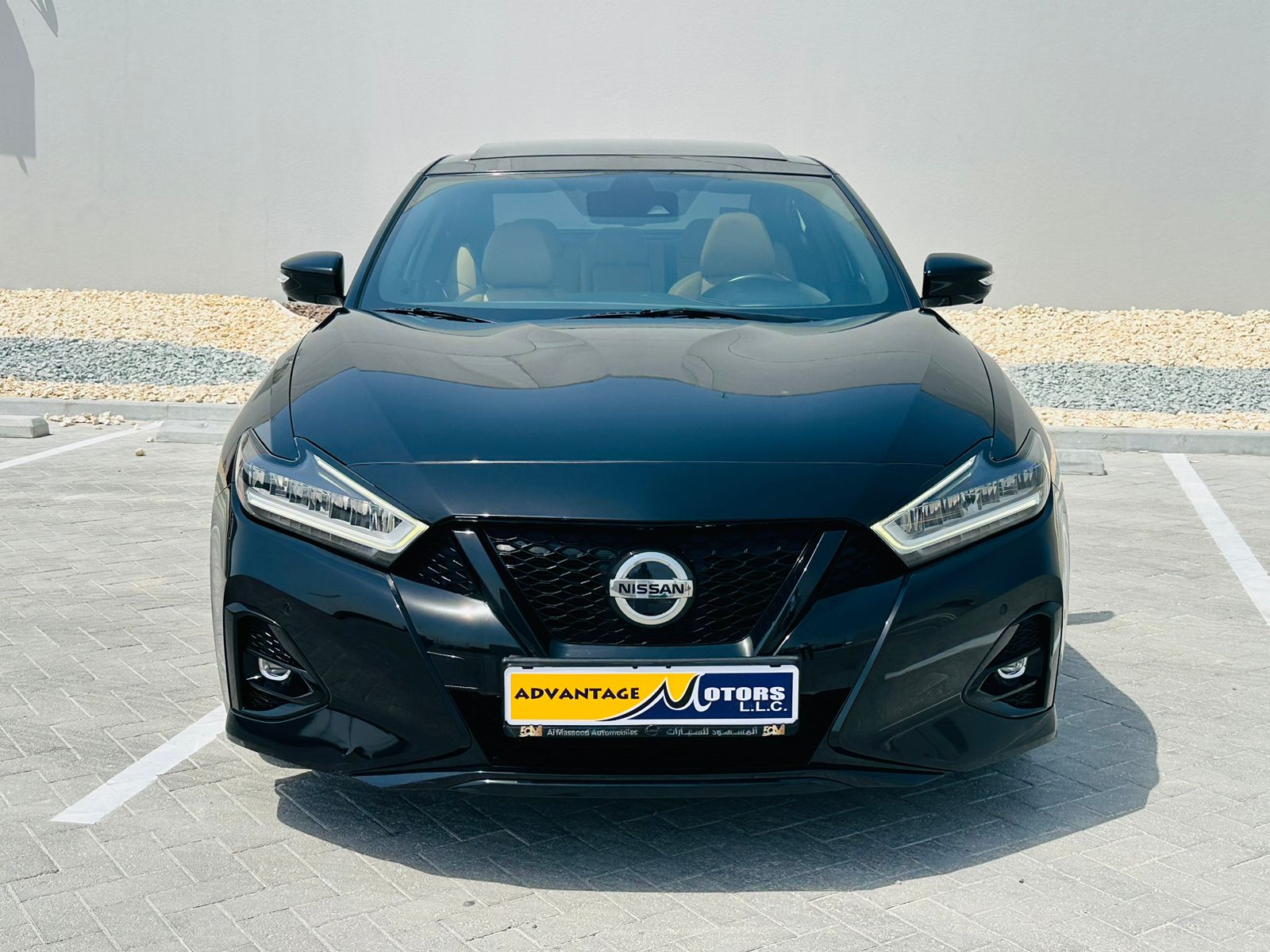 NISSAN MAXIMA SR