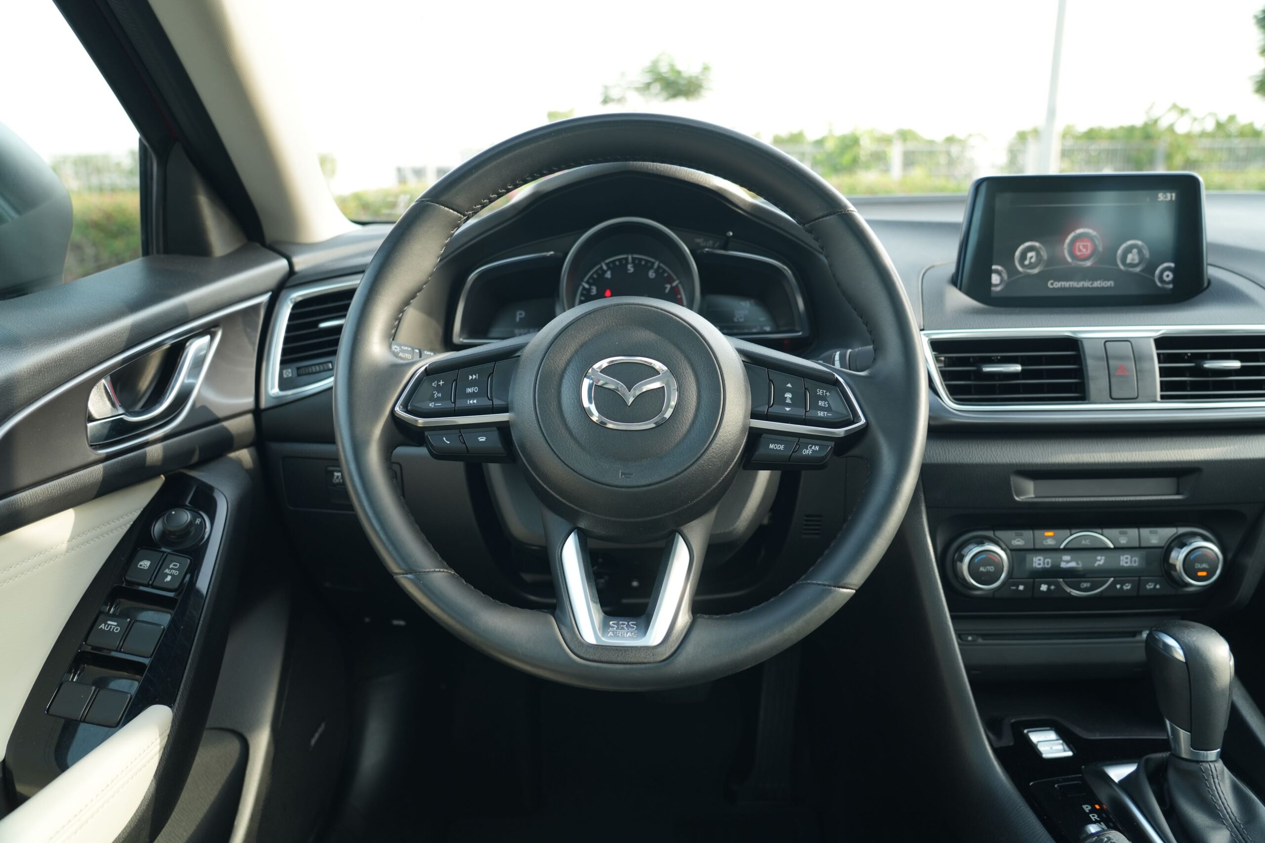 MAZDA 3 2017 LUXURY GCC FULL OPTION