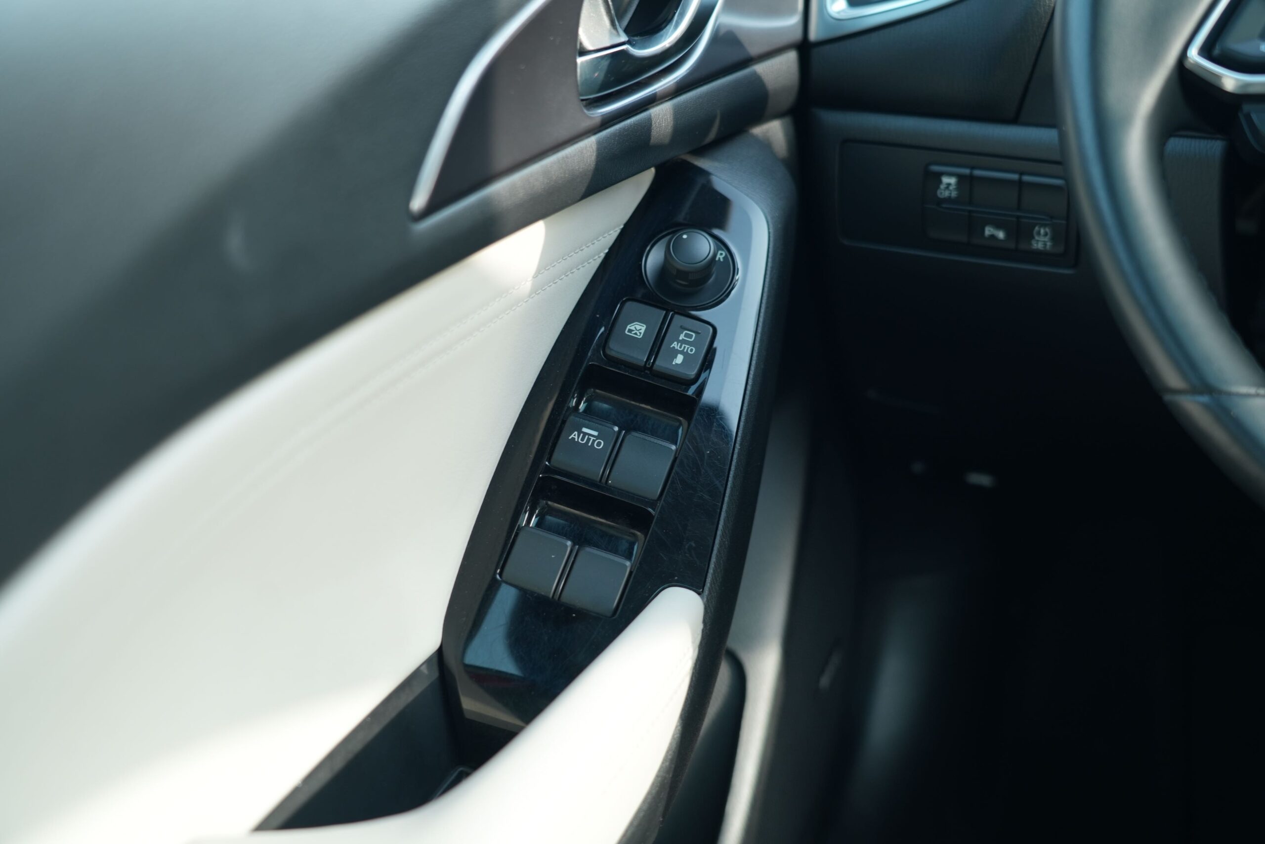 MAZDA 3 2017 LUXURY GCC FULL OPTION