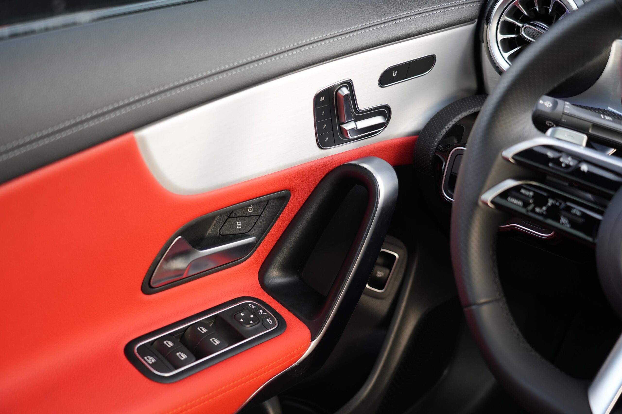 MERCEDES-BENZ CLA250 | GCC | 2025