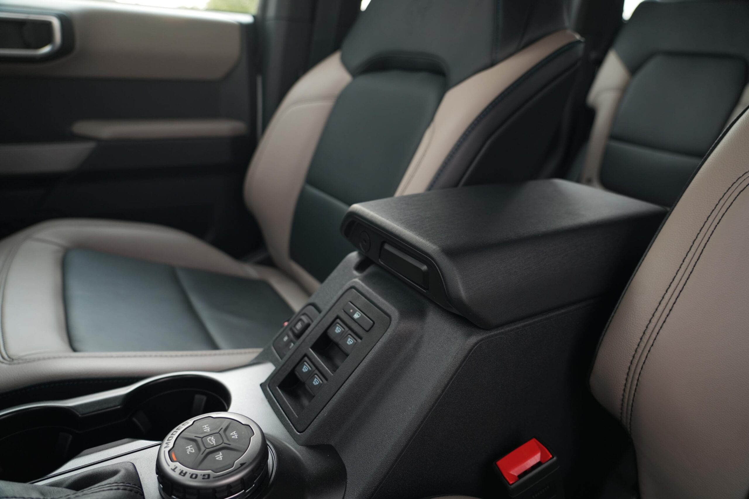 FORD BRONCO WILDTRAK 2022 WHITE GCC