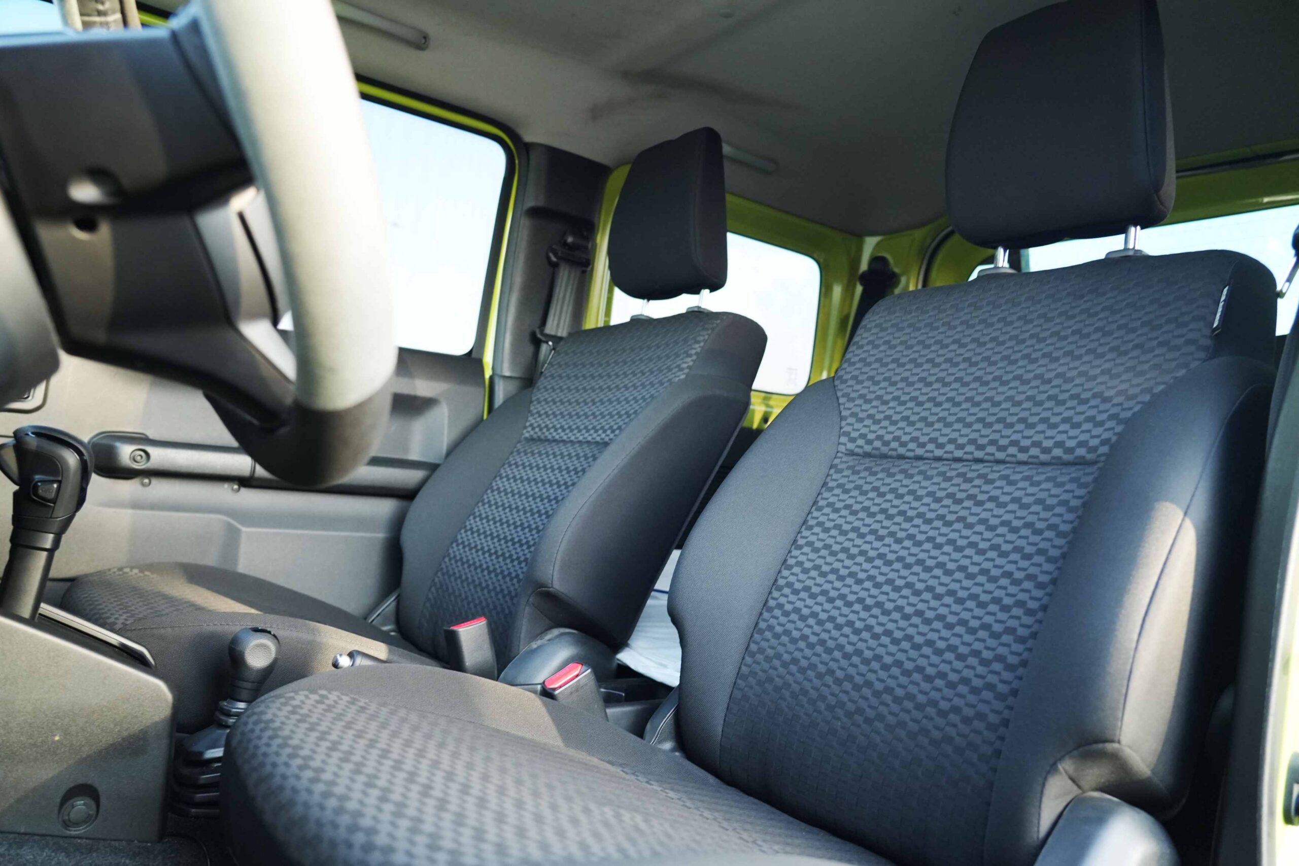 Suzuki Jimny GLX AT 2-Door